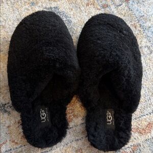 Ugg Slippers Black - US size 9